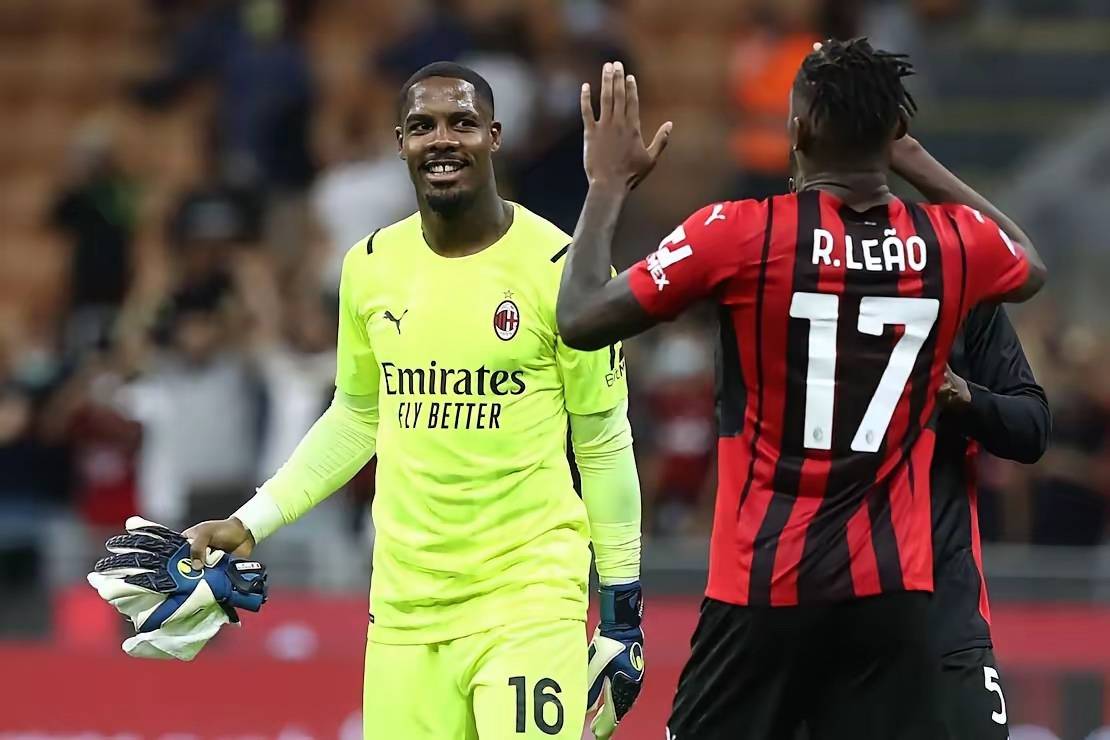 邮报：纽卡正努力与莱比锡就谢什科达成协议，球员愿意加盟