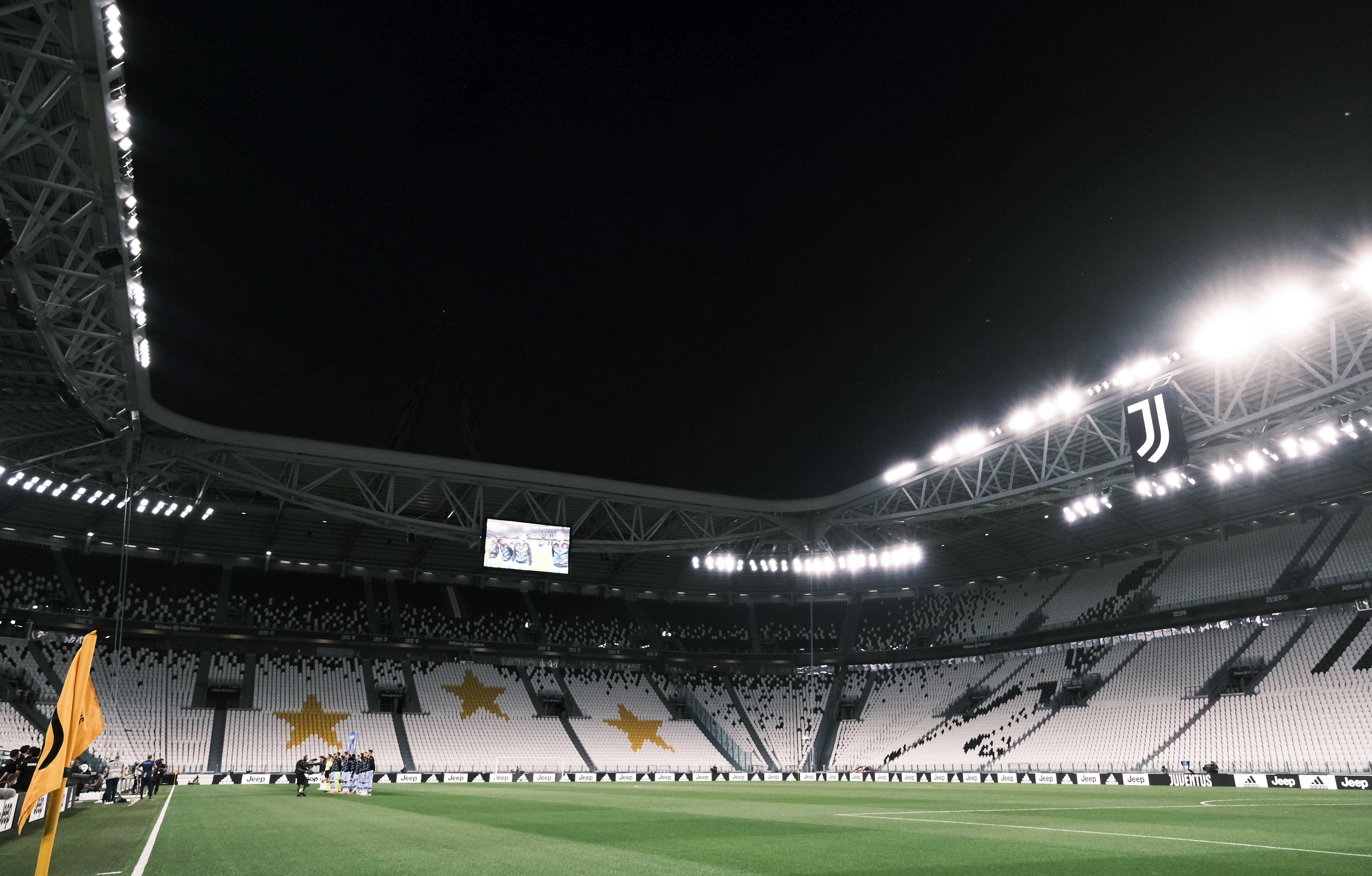 3-0大胜后的@埃尔切足球俱乐部 为大家带来一段胜利之舞